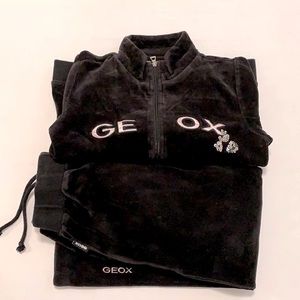 Geox Velvet Poodle Tracksuit Size 4